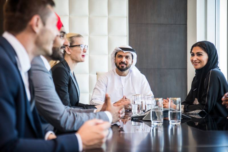 Meyran Partners, cabinet d'avocats fiscalistes français basé à Dubaï, analyse la substance économique et l'autonomie de chaque holding émiratie avant tout flux de dividendes versés à l'étranger depuis le Luxembourg.